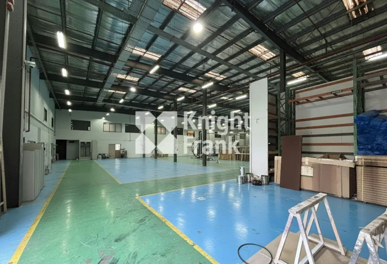 Easy Access | 398 kW | 8m Height | Tenanted