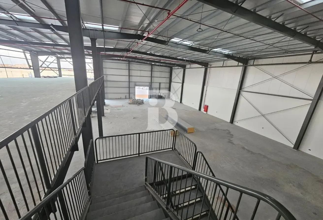 INVESTMENT WAREHOUSE FOR SALE | RENTED |PRIME DIP 2 LOCATION