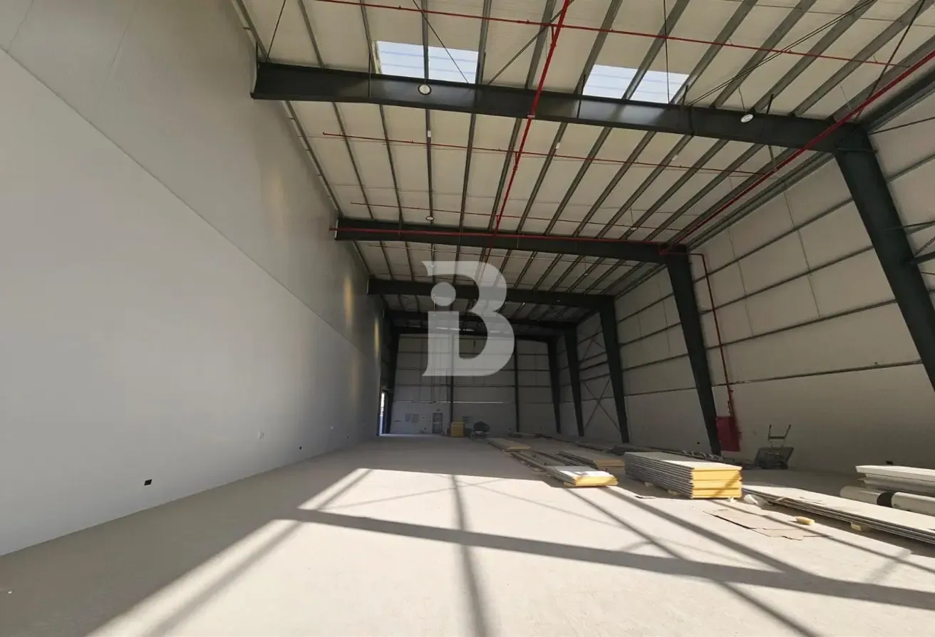INVESTMENT WAREHOUSE FOR SALE | RENTED |PRIME DIP 2 LOCATION