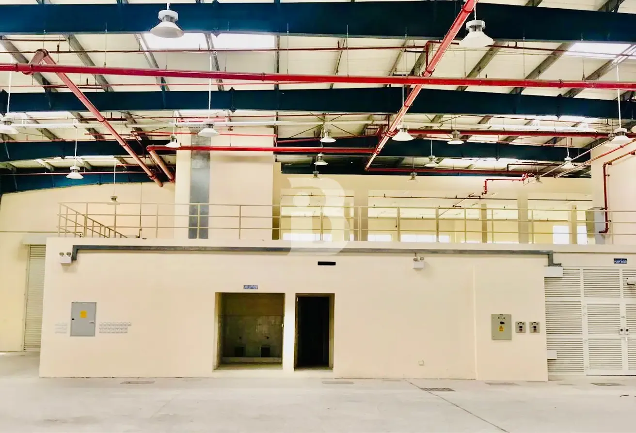 STANDALONE WAREHOUSE | TENANT | HIGH ROI POTENTIAL