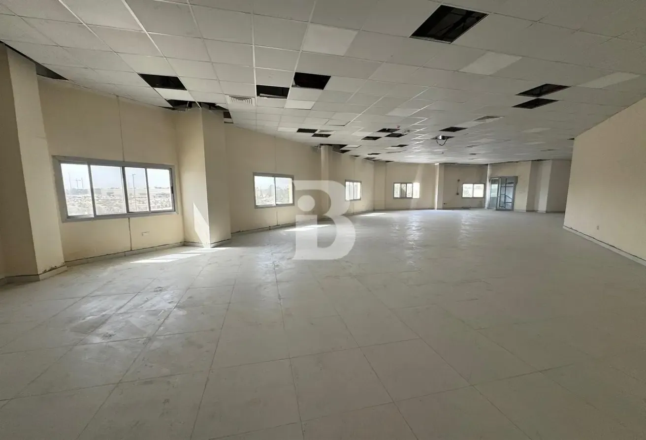 Warehouse Compound for Sale in DIP
