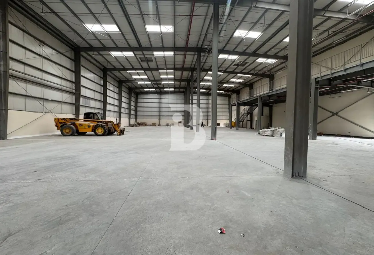 Warehouse Compound for Sale in DIP