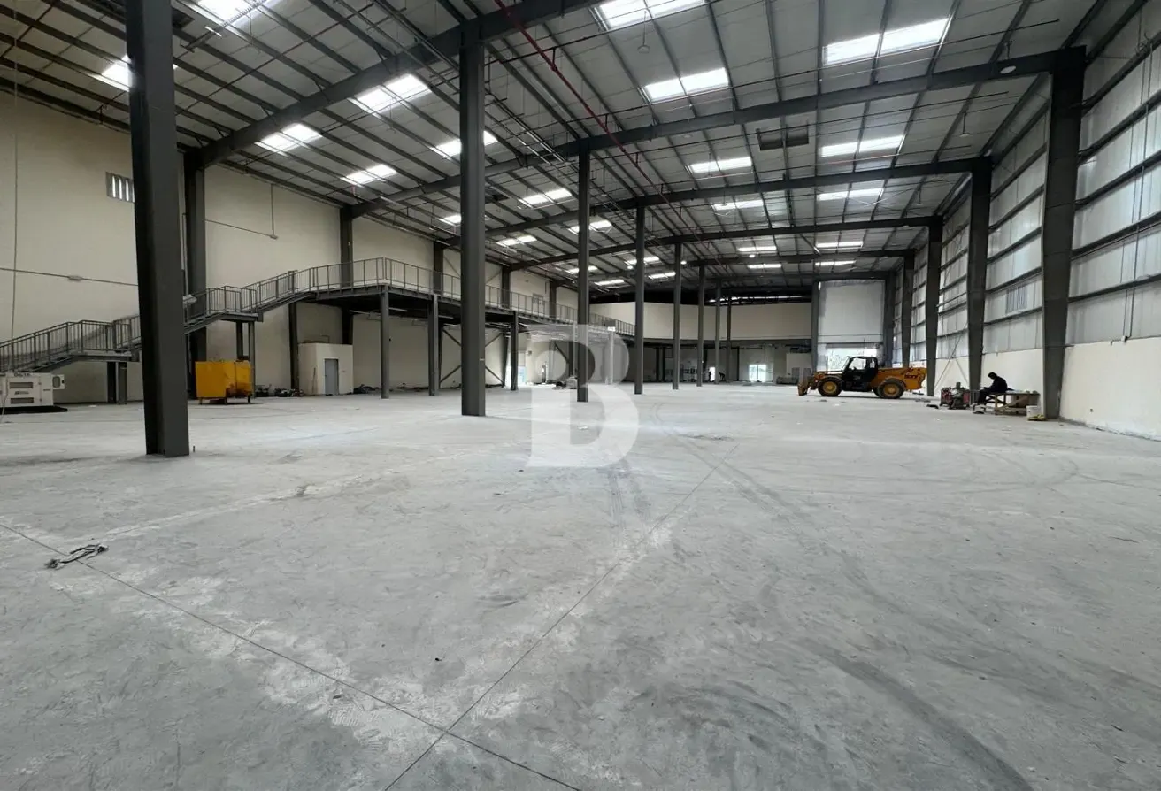 Warehouse Compound for Sale in DIP
