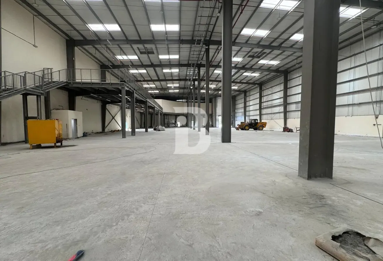 Warehouse Compound for Sale in DIP