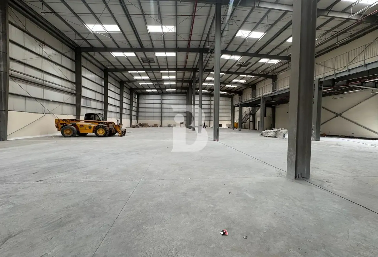 Warehouse Compound for Sale in DIP