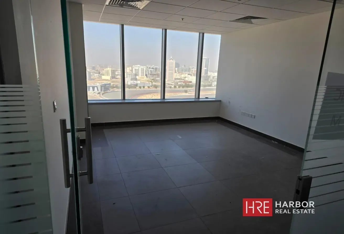 Ready to Move In  | Merge Office | High Floor