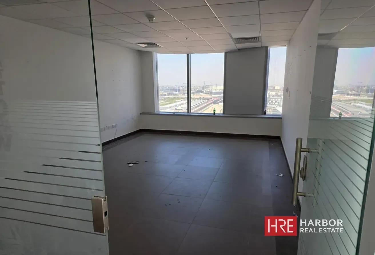 Ready to Move In  | Merge Office | High Floor