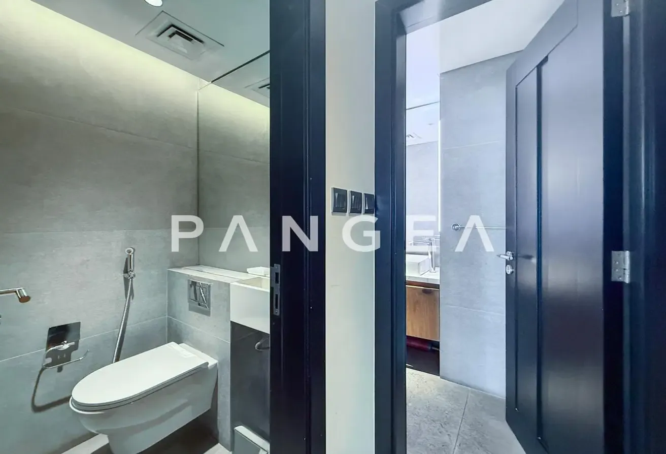 High-End Furniture | Canal View | Partitioned