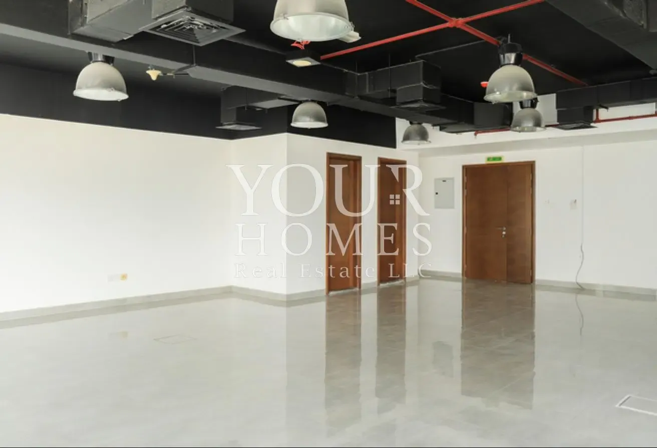 FITTED VACANT OFFICE WITH OWN PANTRY AND BATHROOM