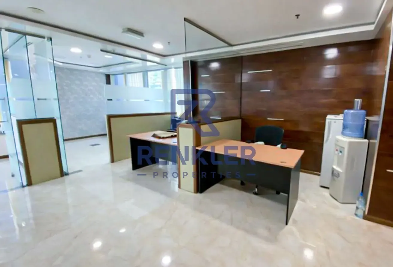 Furnished | Partitioned | High Floor | Close Metro