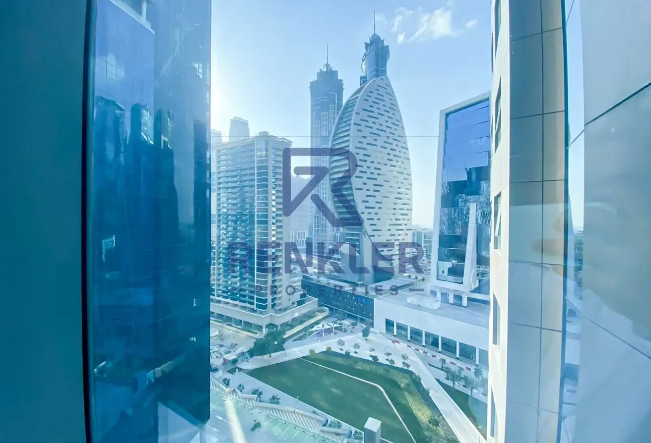 Furnished | Partitioned | High Floor | Close Metro