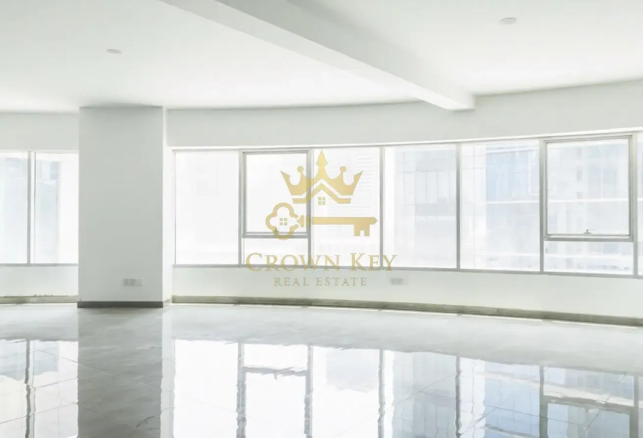 Fitted Office | 2 Parking | Pantry & Kitchen