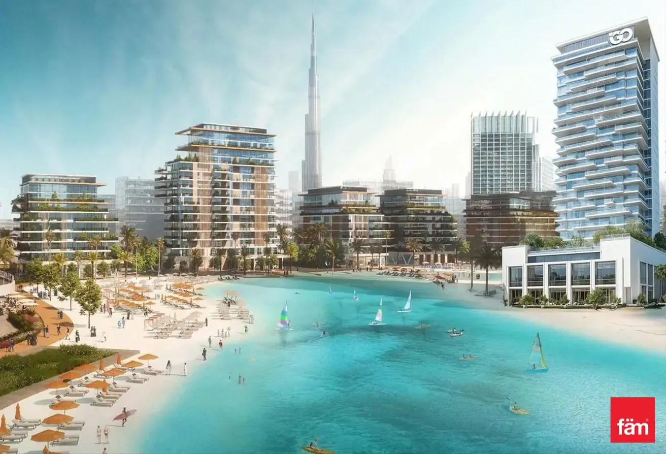 Crystal Lagoon View | Exclusive Offices