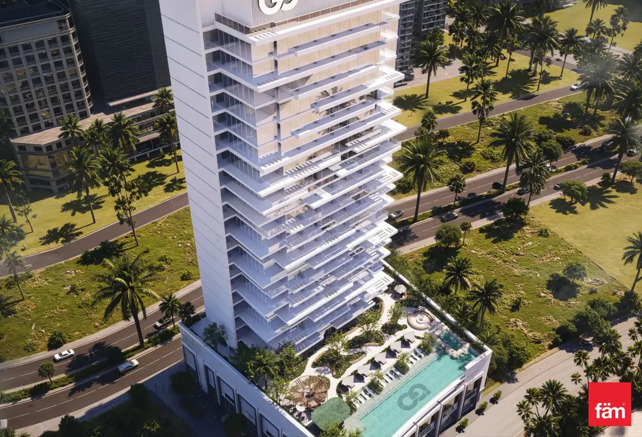 Crystal Lagoon View | Exclusive Offices