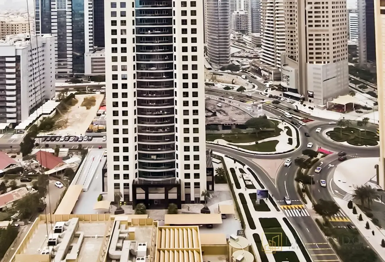 Skyline | Prime Location | High-End Finishes