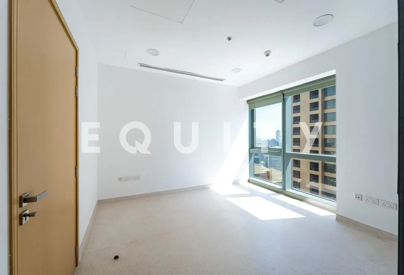 6 Parking | Vacant Now | Direct Metro Access