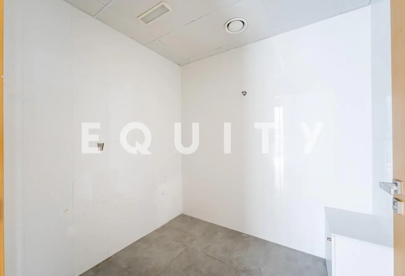 6 Parking | Vacant Now | Direct Metro Access