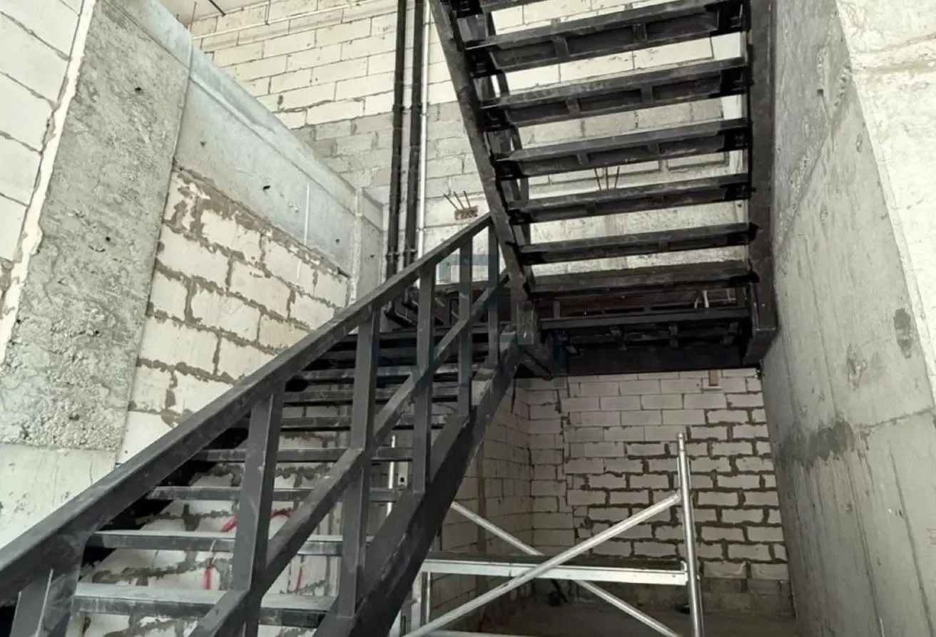 Two-Storey Layout | High Footfall | Spacious