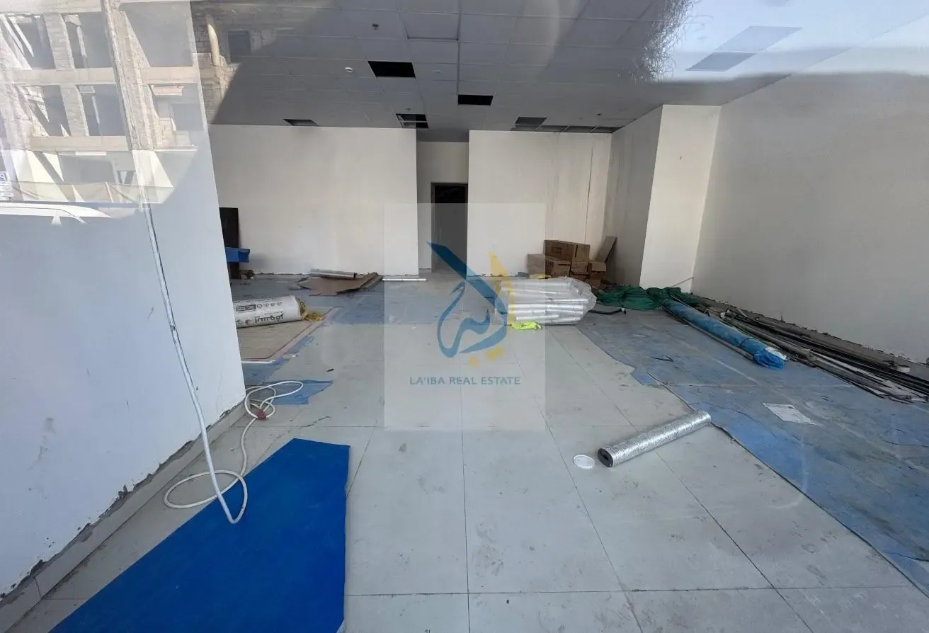 BRAND NEW SPACIOUS SHOWROOM IN JVC PRIME LOCATION