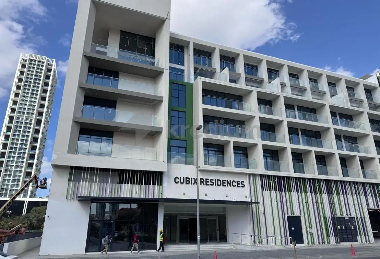 Bright & Spacious Retail Unit | High Visibility