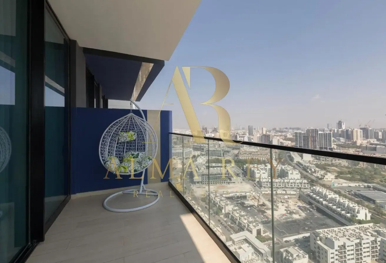 Corner I High floor I Marina and Skyline View