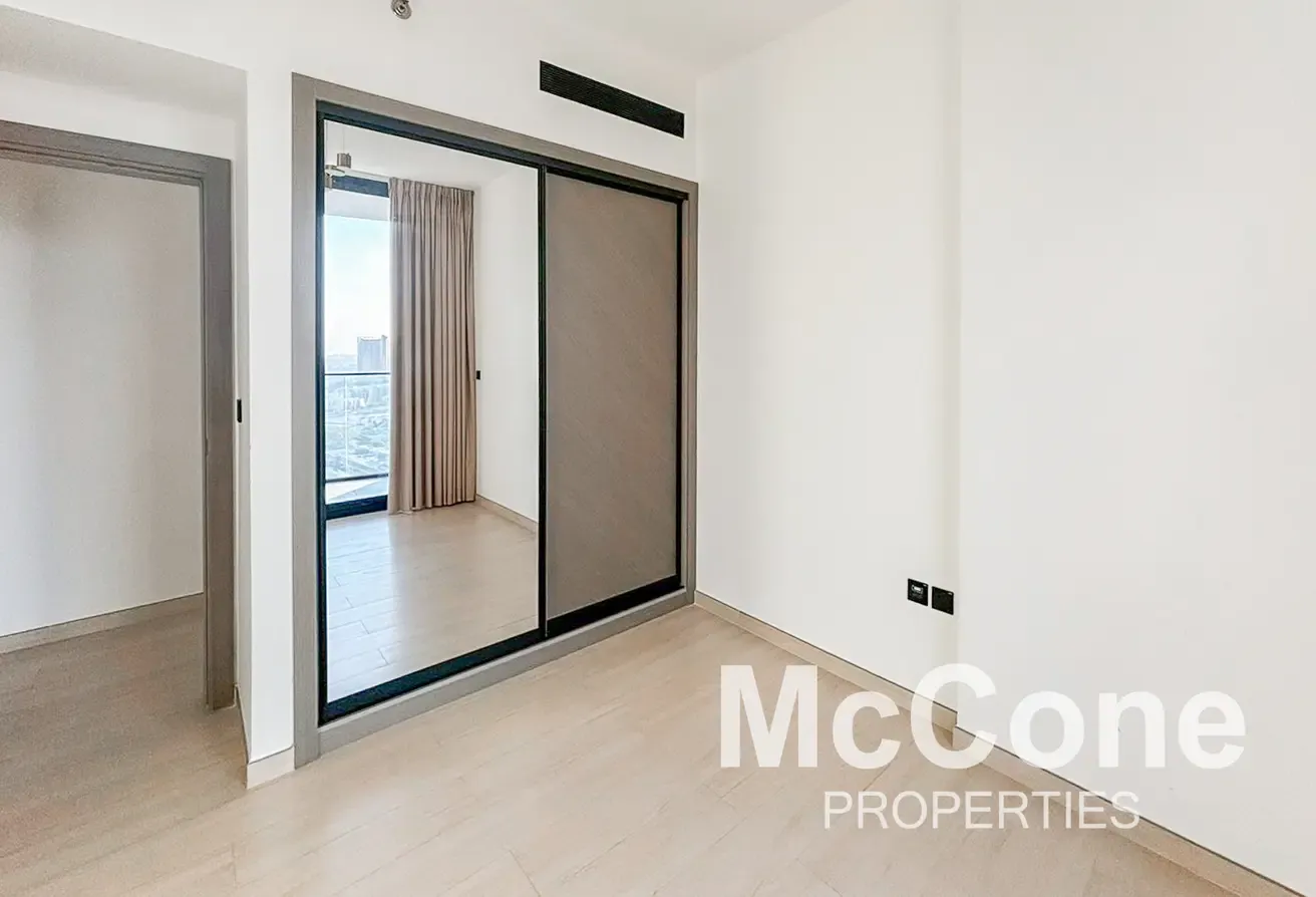Sublime Furnish | Exclusive | Vacant | Negotiable