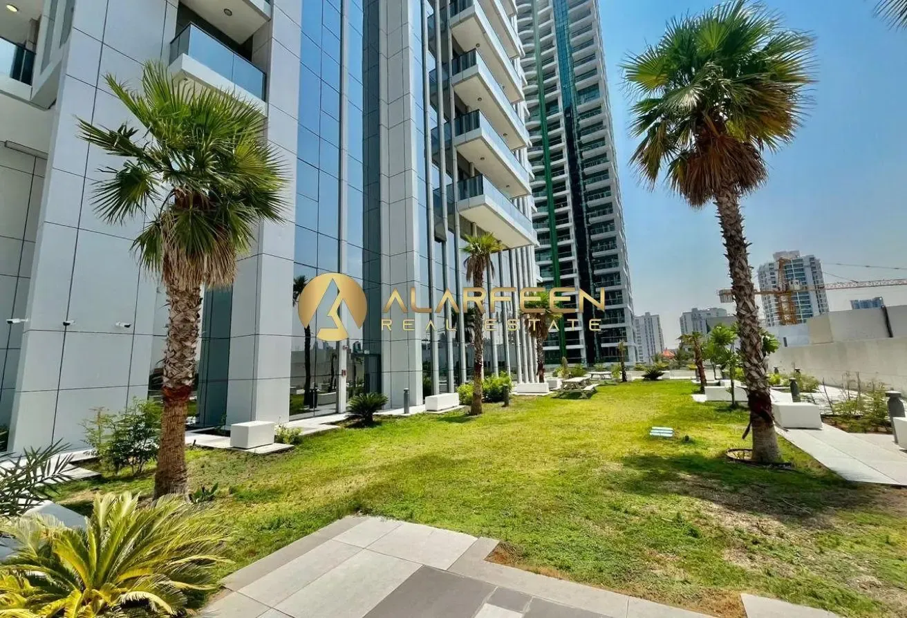 Spacious Unit | Luxury Studio | Best Deal