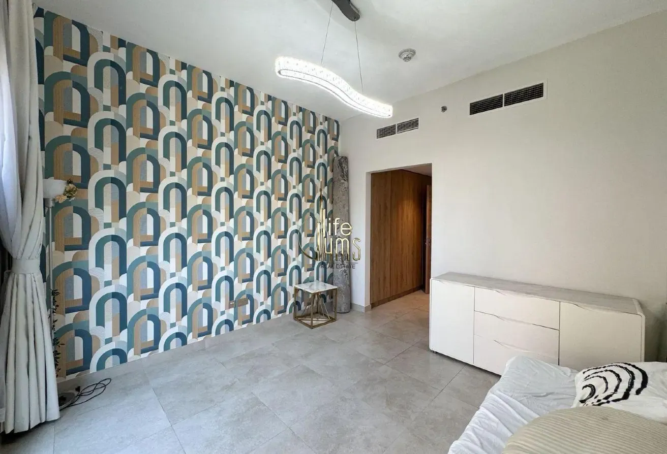 Elegant Residence| Large layout | Rented