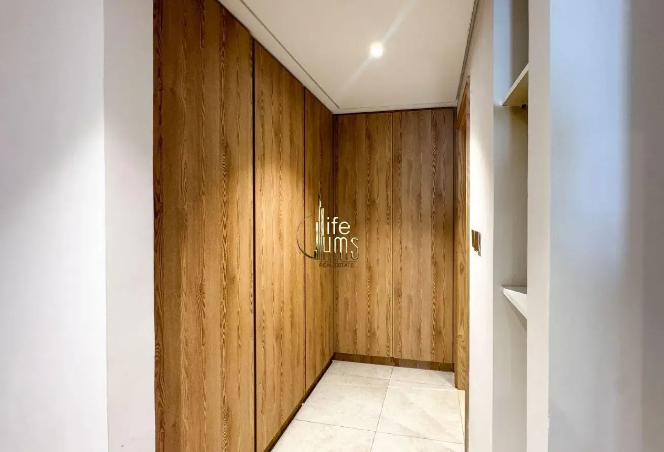Elegant Residence| Large layout | Rented