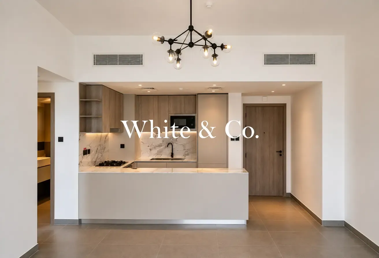 Maids Room With Window | Community Views