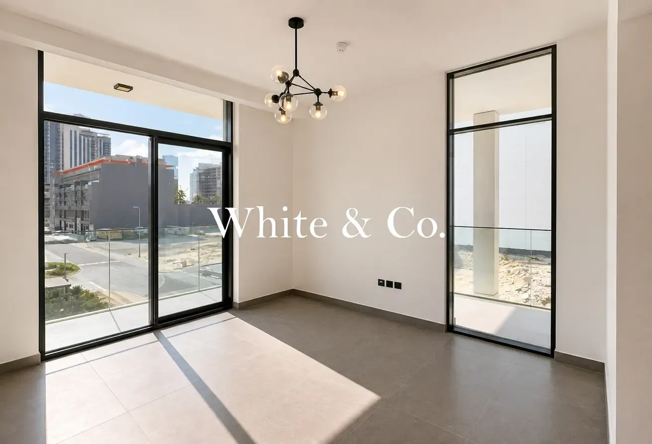 Maids Room With Window | Community Views