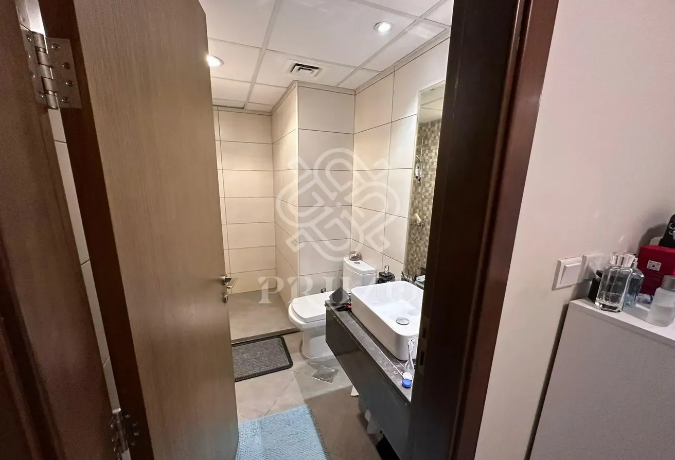 POOL VIEW | FULLY FURNISHED | VACANT