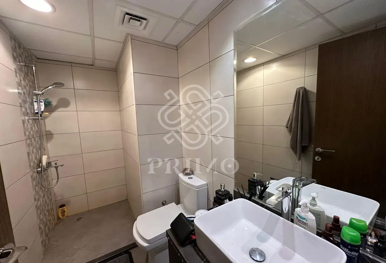 POOL VIEW | FULLY FURNISHED | VACANT