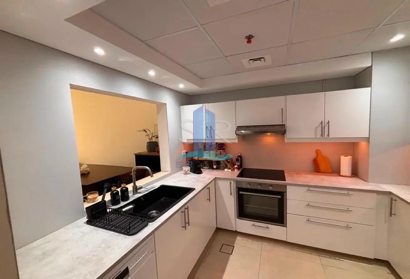 Spacious Layout l 1 BR upgraded l Pool View