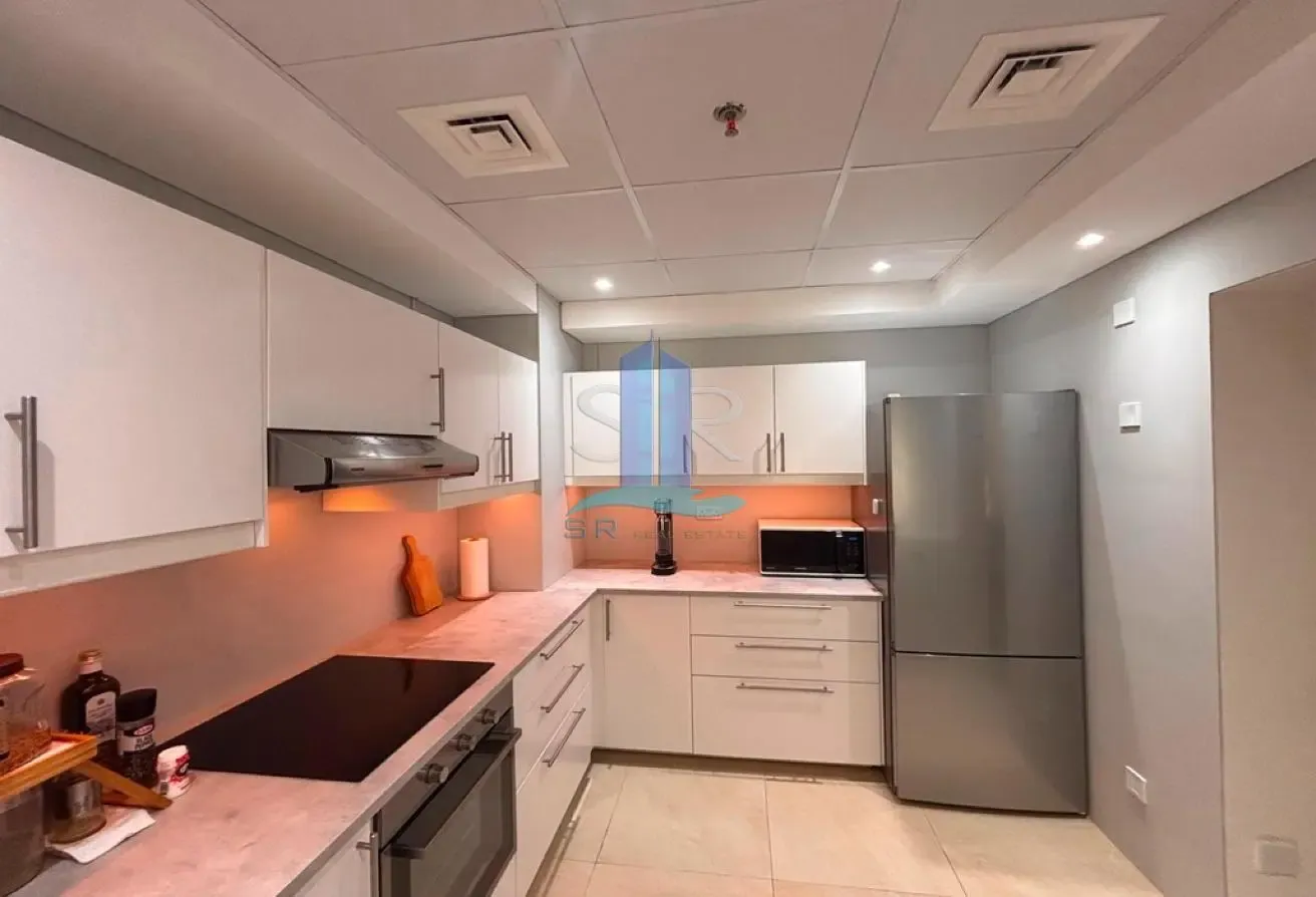 Spacious Layout l 1 BR upgraded l Pool View