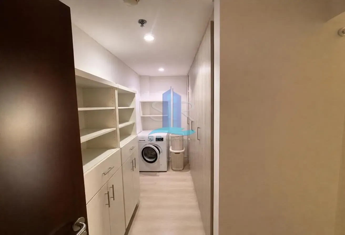 Spacious Layout l 1 BR upgraded l Pool View
