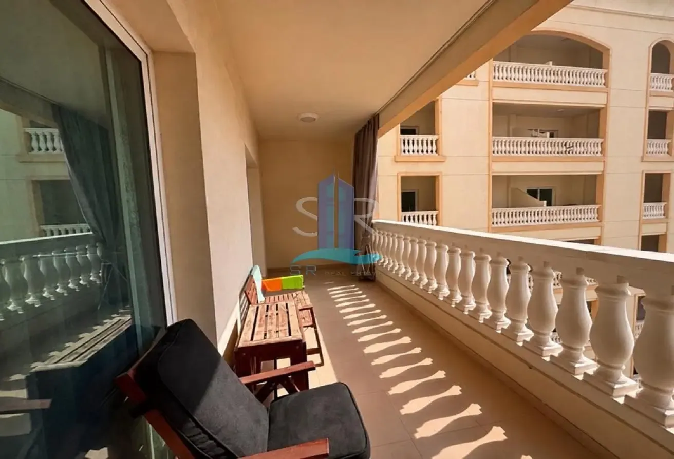 Spacious Layout l 1 BR upgraded l Pool View