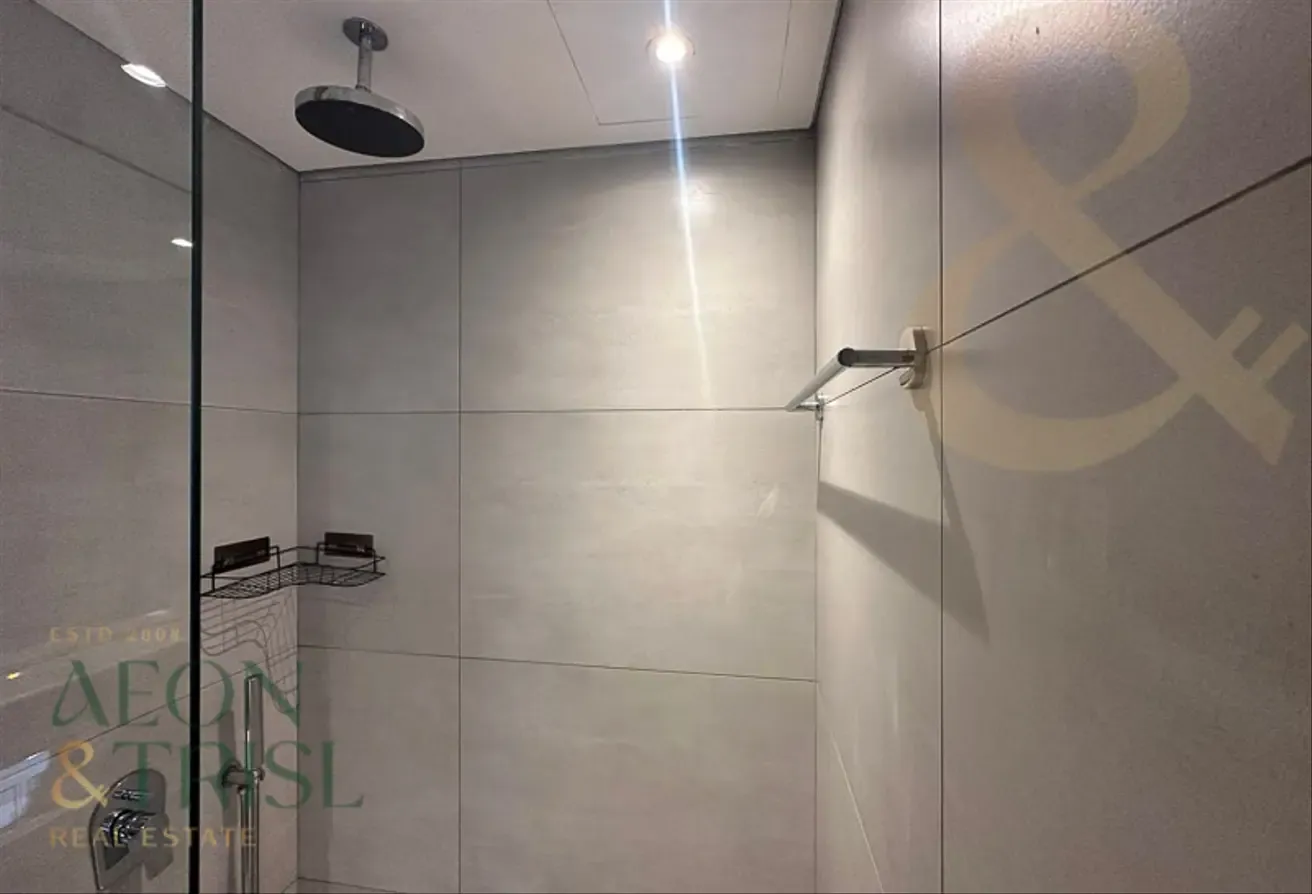 Pool view | Furnished | Top floor