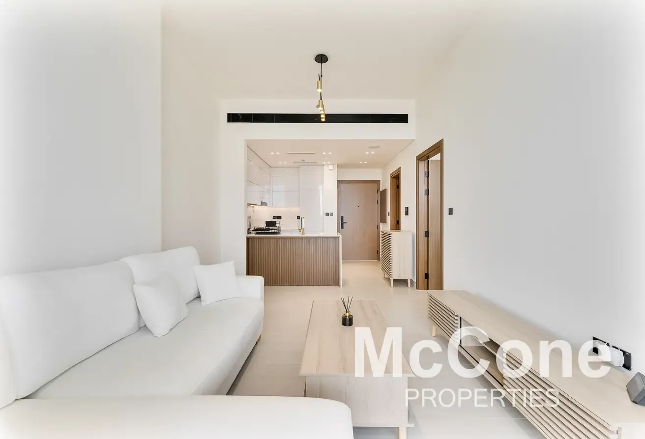 Stylish 1BR | Vacant on Transfer | Fully Furnished