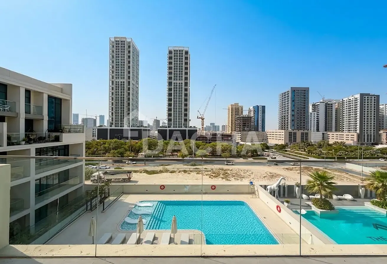 Exclusive | Huge Living | Duplex