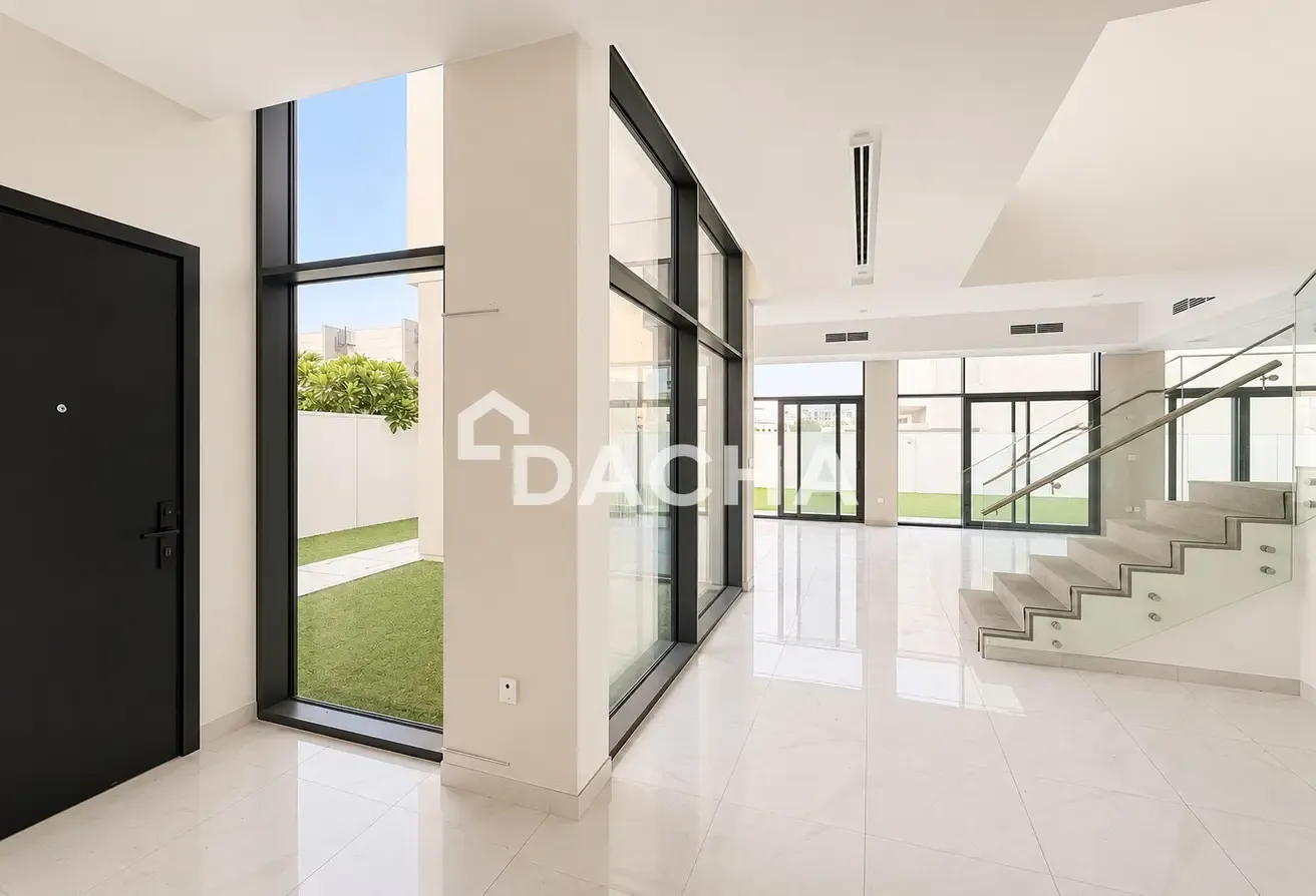 Poolside | Corner Unit | Driver Room | Vastu
