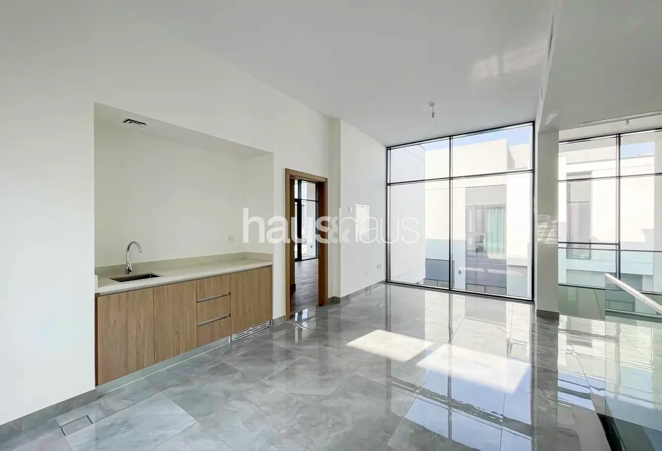 Unfurnished | Landscaped | Vacant