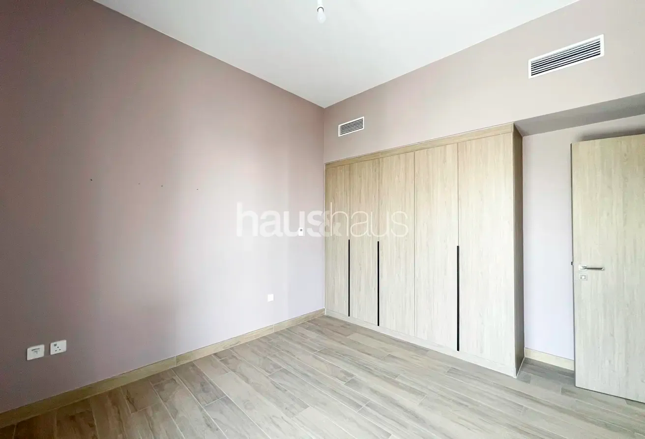 Unfurnished | Landscaped | Vacant