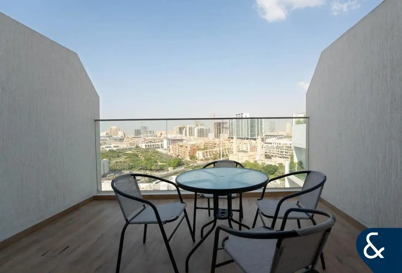 HIGH NET ROI | LARGE STUDIO | AVAILABLE NOW