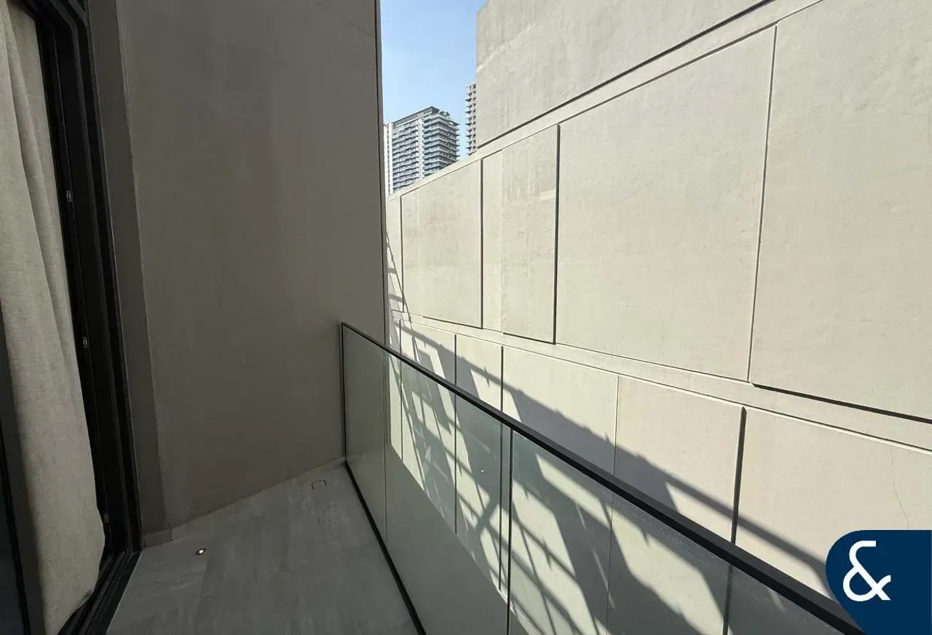Luxury Penthouse | Brand New | Vacant | 1 Bed