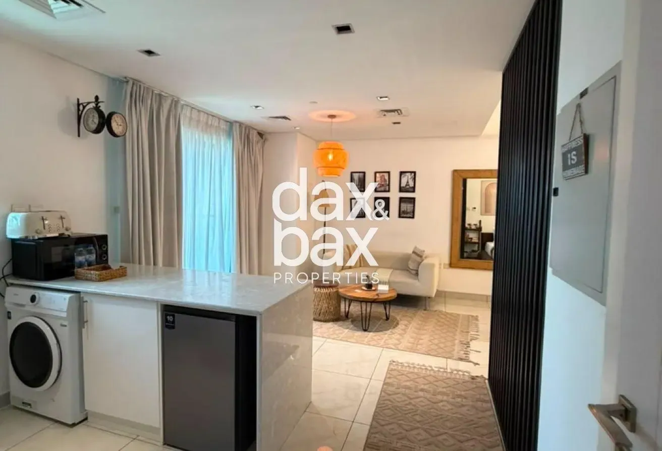 Modern & Brand New | Balcony & City View | Huge La
