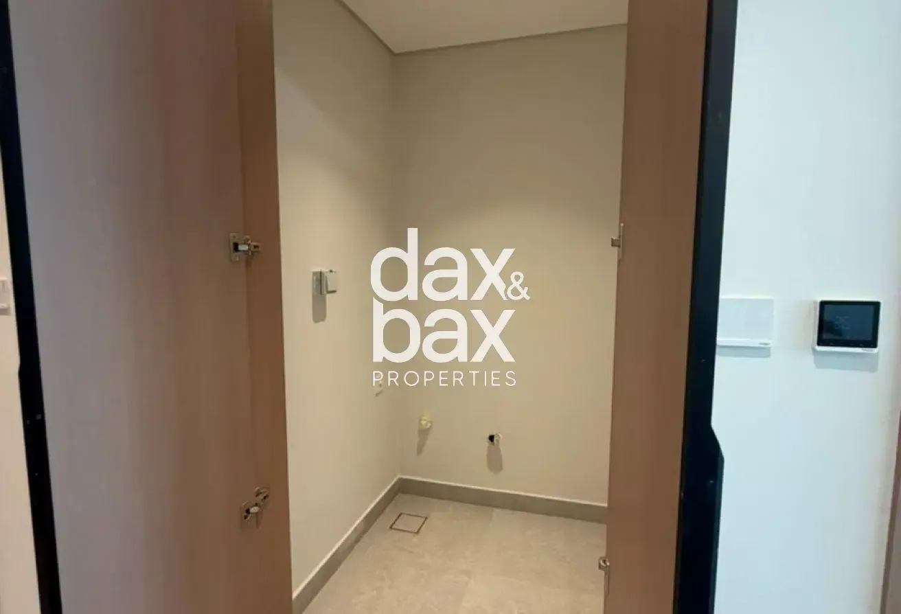 Fully Furnished | Pool & City View | Multiple Unit