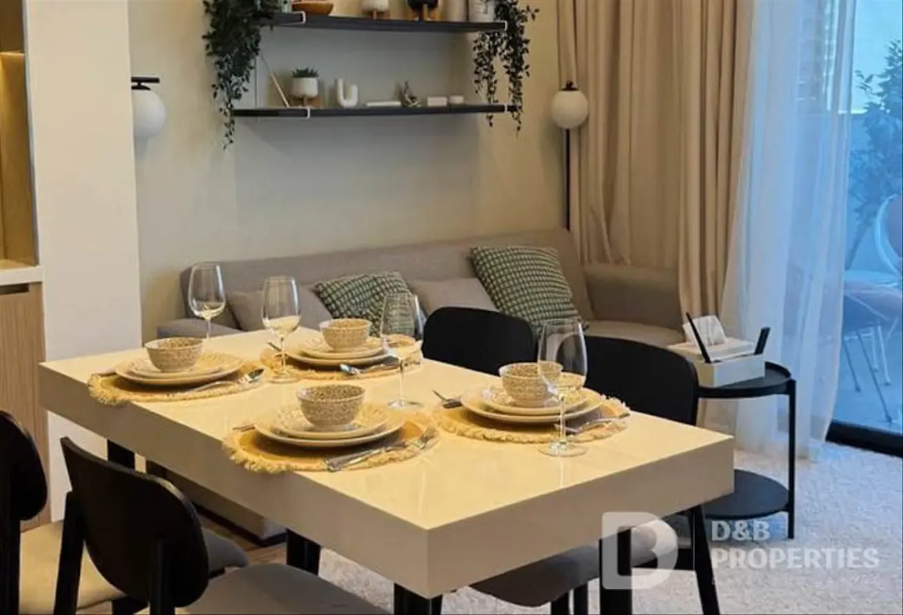 Fully furnished | Park view | Motivated seller