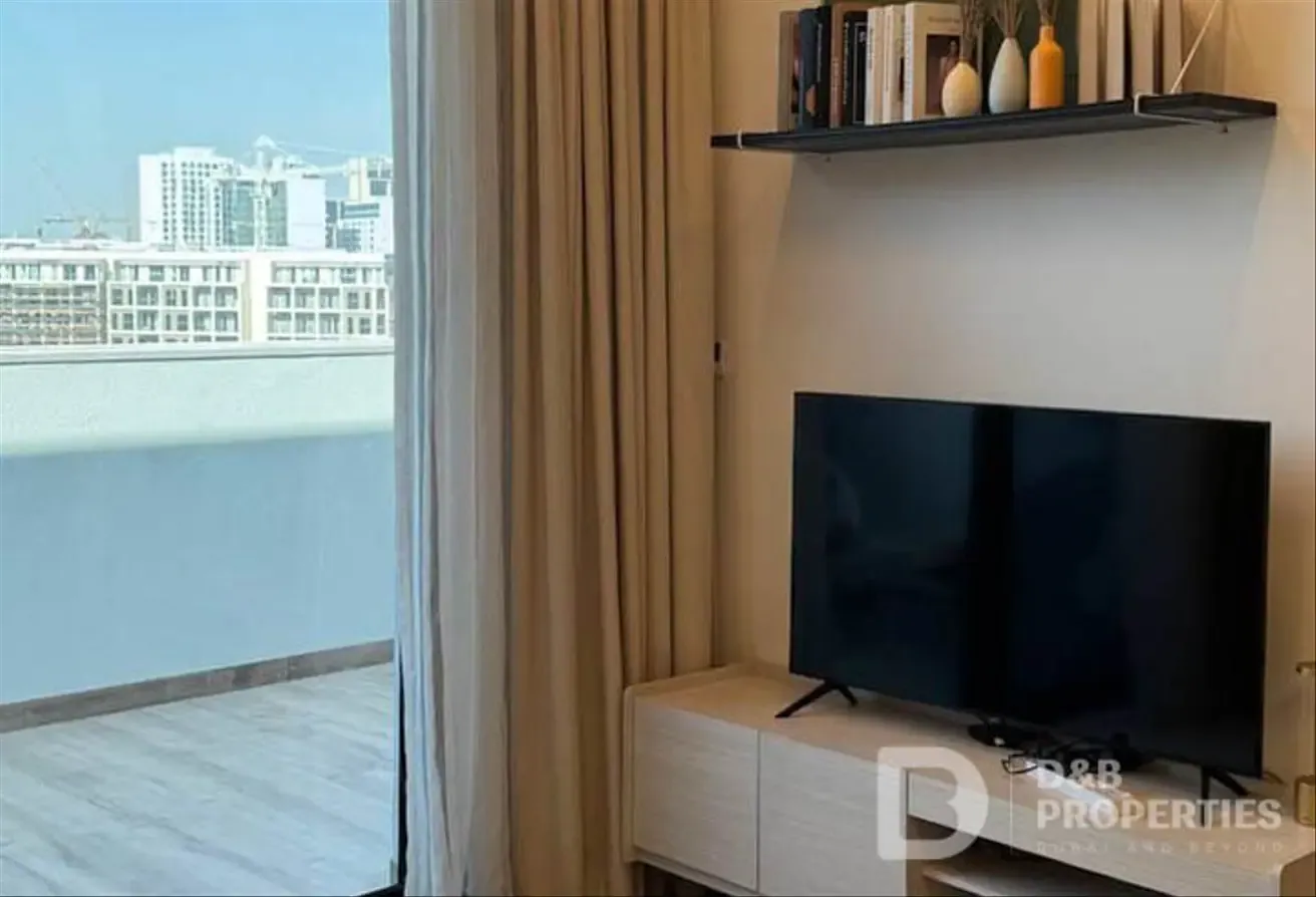 Fully furnished | Park view | Motivated seller