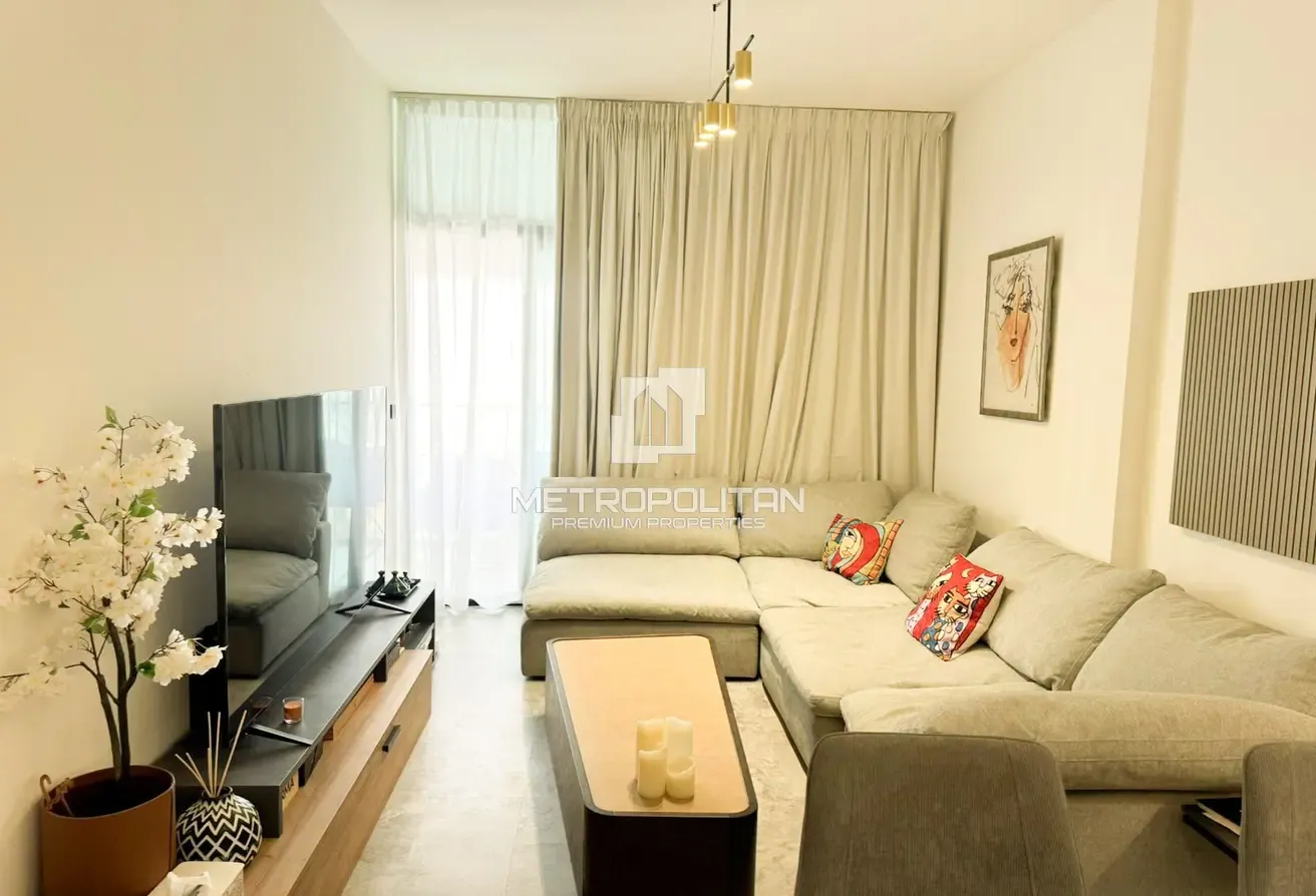 Fully Furnished | Modern Interiors | Road View